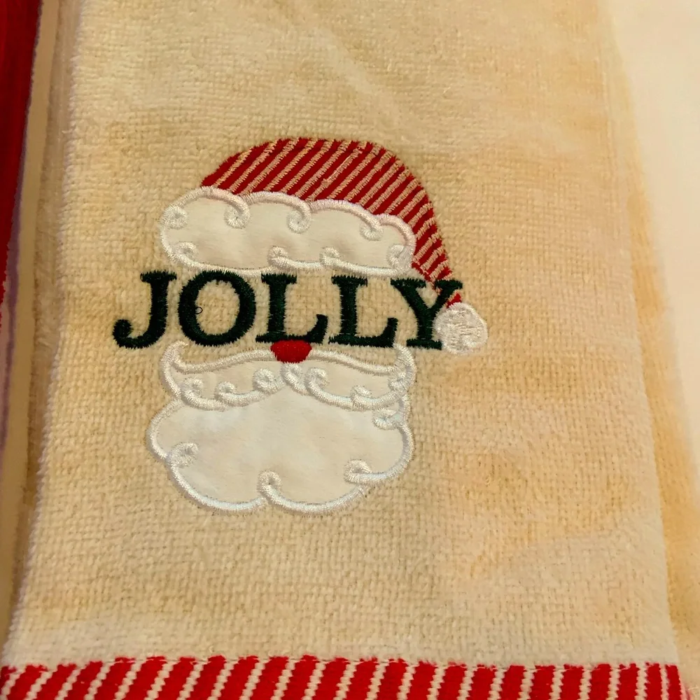 St. Nicholas Square Red Hand Towels Set
